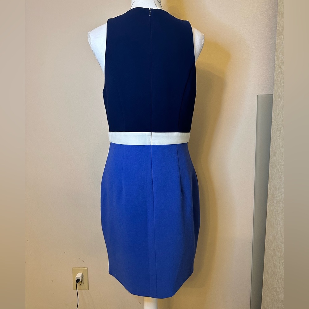 Fully lined Dress - Picture 5 of 9